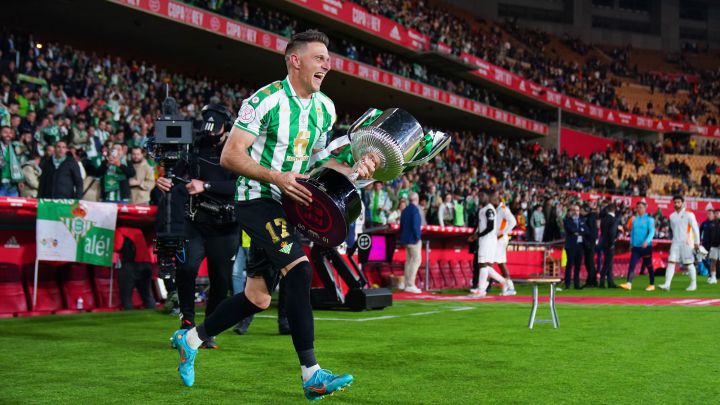 Joaquín dice adiós, Benzema renueva, el City pasa a semis, el Sevilla se la juega y los Lakers caen