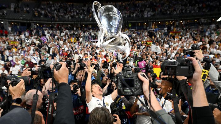 Modric sigue un año más, Gündogan ya es del Barça, la Sub-21 va a por el liderato y a por los Juegos, la precocidad de Alcaraz y el adiós de Jasikevicius