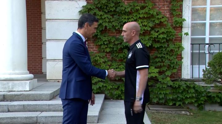 La encrucijada de Rubiales, camaleón Ancelotti, el destino de João Félix, Marcos Alonso está en el mercado y Scariolo analiza el Mundial con AS