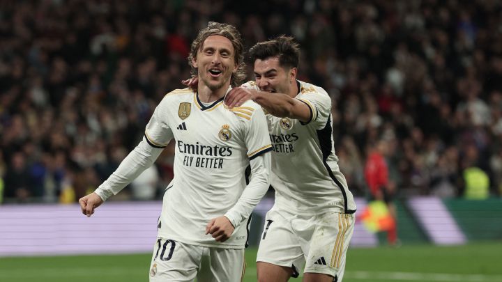 El Madrid lanza la escapada, nadie quiere a Mbappé en octavos, Quique Sánchez Flores es el elegido por el Sevilla y AS entrega hoy sus premios