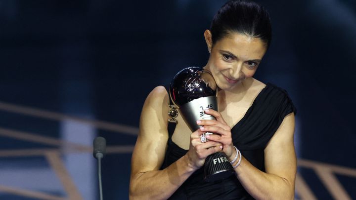 Messi y Aitana son The Best, Alcaraz arranca en Australia, un Clásico solo en la final de Copa y el último adiós a Griffa