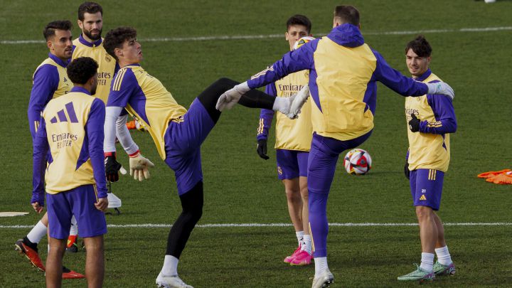 Real Madrid-Almería: no tan extremos, una tarde con duende en el Villamarín, Carlos Sainz llegó a casa, el ciclón azulgrana gana la Supercopa y arranca la nueva 'era Márquez'