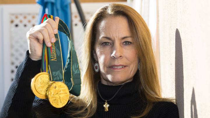 Theresa Zabell, con sus dos oros olímpicos.