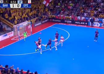 Cuando intentas una chilena y acaba en suceso: el Palau entró en ebullición