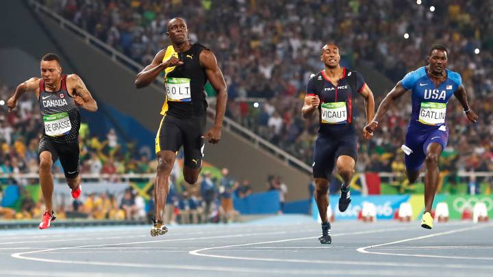 Usain Bolt celebra su victoria en la final de 100 metros lisos en los Juegos Olímpicos de Río 2016.