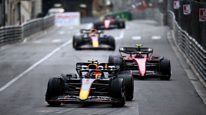 Sainz y un Alonso reforzado buscan convencer en Silverstone