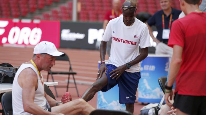 Alberto Salazar y Mo Farah, durante los Mundiales de Atletismo de Pekín de 2015.