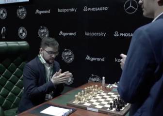 La curiosa escena en una partida ajedrez en Rusia por la amenaza del coronavirus