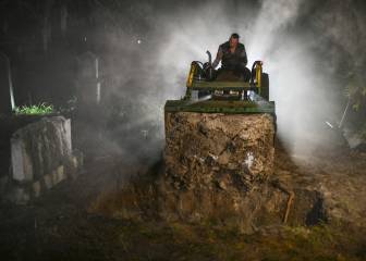 Undertaker entierra a AJ Styles