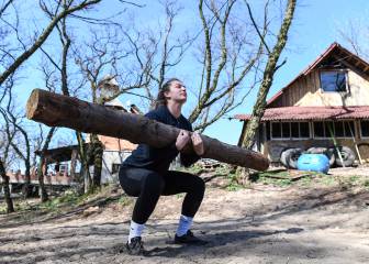 Entrenamiento con tronco a cuestas