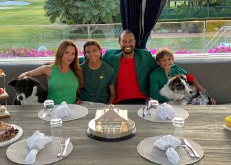 Tiger Woods celebra la Cena de Campeones del Masters de Augusta con su familia
