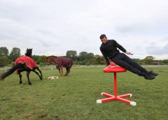 Entrenamiento de gimnasia entre caballos