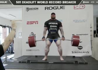 Eddie Hall acepta boxear contra 'La Montaña' tras batir este su récord de peso muerto (501 kg)