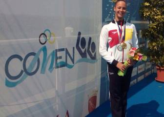 Los entrenamientos de Alisa Ozhogina en una piscina de ocho metros