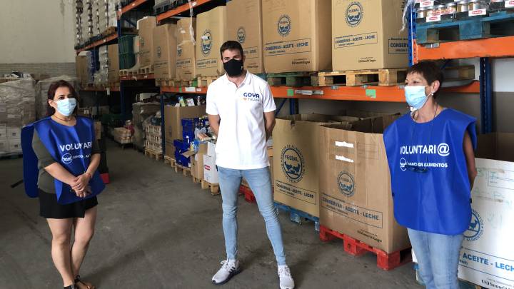 Óscar Husillos dona 2.000 kilos de comida al Banco de Alimentos de Palencia