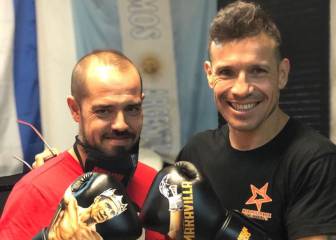 Maravilla Martínez dona unos guantes customizados al WBC