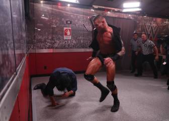 Randy Orton envía al hospital a McIntyre tras un brutal ataque