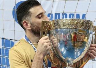 Raúl Gómez triunfa en el Partido Comunista y piensa en la Champions: 