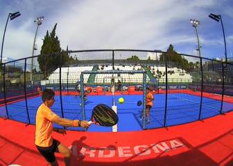 El tremendo bolazo de su propio compañero en el ojo que les obligó a abandonar el partido