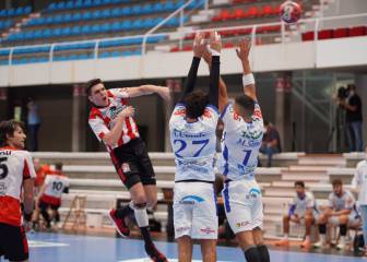 El Puerto Sagunto impone su veteranía en la visita al Cisne