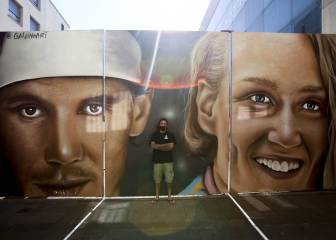 Nadal y Mireia por Messi y Luis Suárez en el Raval de Barcelona