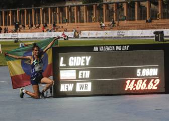 Gidey destroza el récord del mundo de 5.000 en Valencia