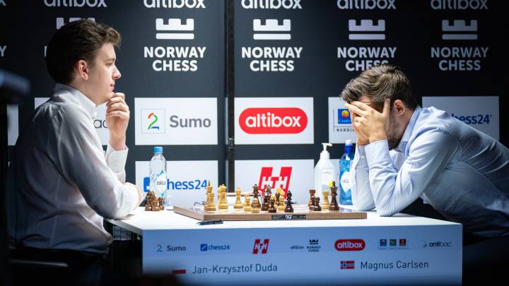 Magnus Carlsen pierde una partida clásica dos años después