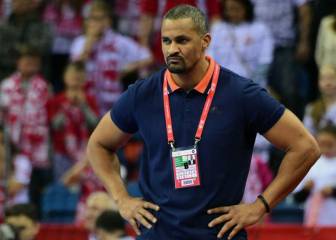 Señalan a Onesta de racista por una dedicatoria a Dinart