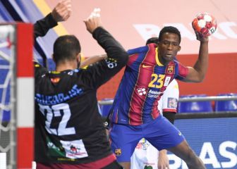 El Ademar hinca la rodilla en el Palau ante el invicto Barça