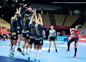 Silvia Navarro salva a las Guerreras de la quema