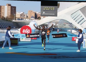 Chebet (2h03:00) sitúa a Valencia en el Top-3 del mundo