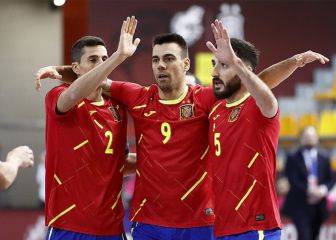 Raúl Gómez y Lozano lideran la brillante goleada de España