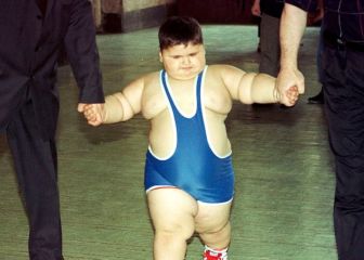 Muere a los 21 años el luchador ruso de sumo conocido como 'el niño más pesado del mundo'