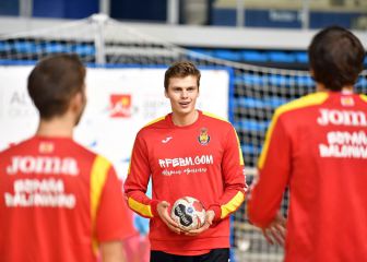 Sergey Hernández completa la lista de Ribera para el Mundial