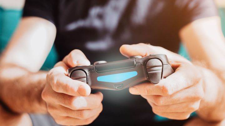 ¿Qué le pasa a tus manos cuando abusas de los videojuegos?