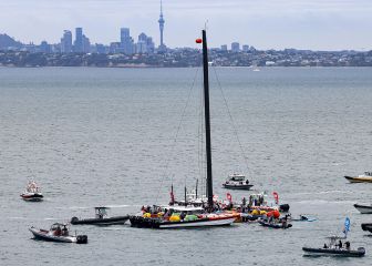 El American Magic vuelca y da el susto en la Copa Prada