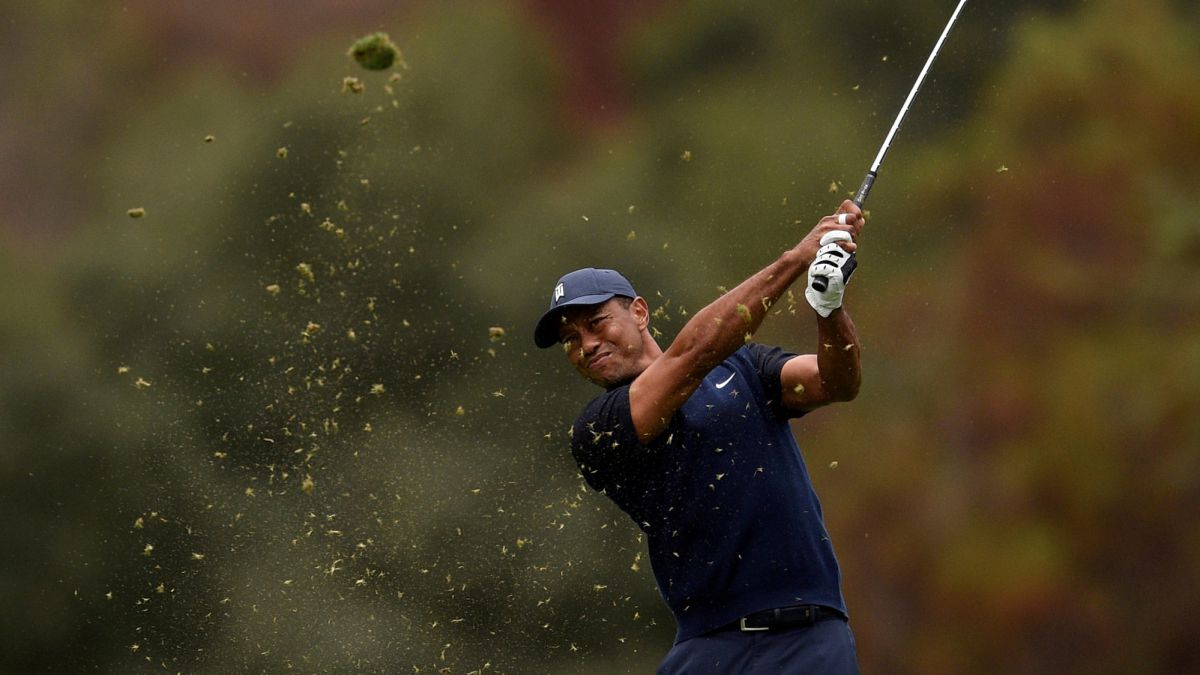 Tiger Woods undergoes surgery on his back again