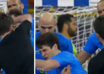 El 'puñetazo' viral del árbitro a un jugador en el Mundial de balonmano