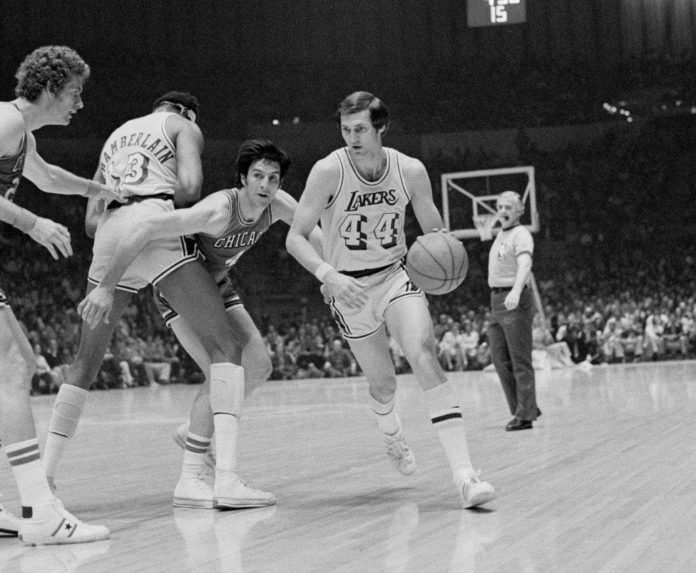 Baloncesto: West y Chamberlain lideraron a unos Lakers históricos