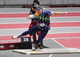 Crouser se amenaza a sí mismo