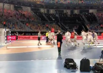 Son apenas 20 segundos, pero la imagen pone al país en pie