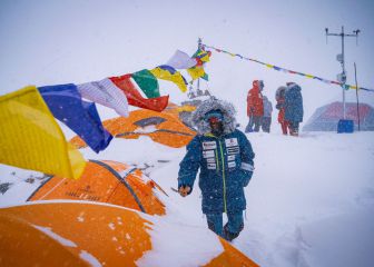 Alex Txikon intentará alcanzar la cima del Manaslu el domingo