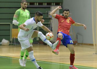Dos 'chinazos' y España encarrila el pase al Europeo