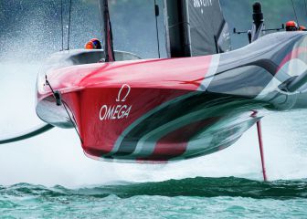 Emirates Team New Zealand y Luna Rossa no defraudan (1-1)