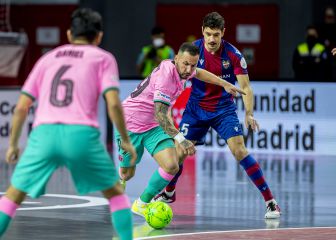 El Barça, a la final tras tumbar al Levante en un partido loco