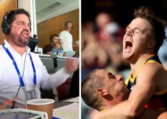 Un comentarista narra el primer gol de su hijo como profesional y su reacción te alegrará el día