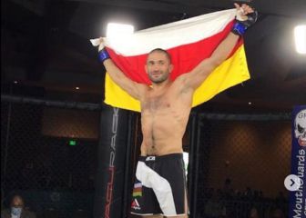 Un exluchador olímpico pierde un dedo durante un combate