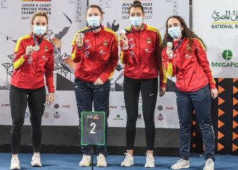 El equipo español de espada junior, subcampeón del mundo