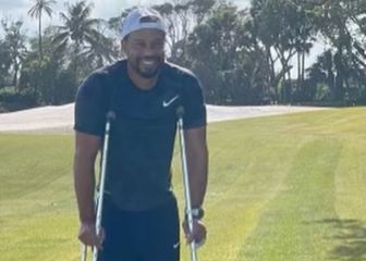 Tiger Woods vuelve a sonreír