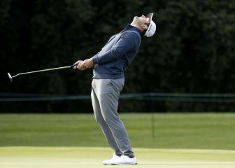 Mickelson sorprende en Wells Fargo en un mal día de Rahm